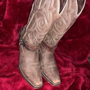 Woman’s Durango Boots 6 1/2